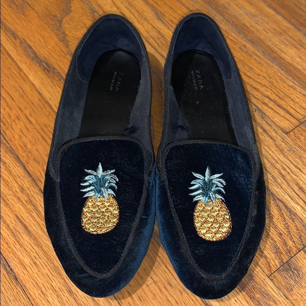 Velvet Pineapple loafers